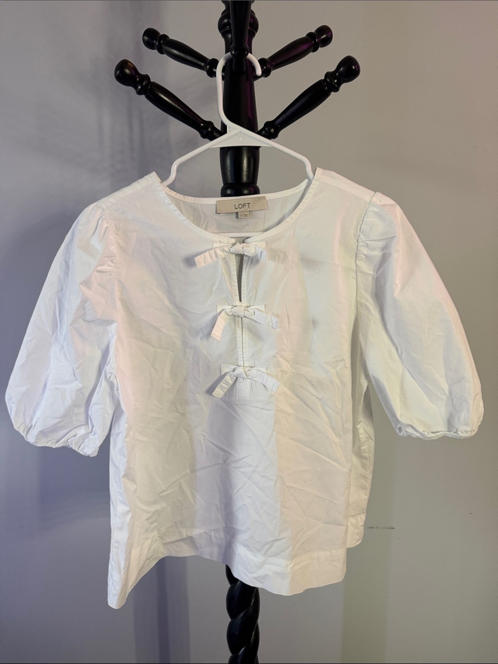 LOFT White Bow-Front Puff Sleeve Top